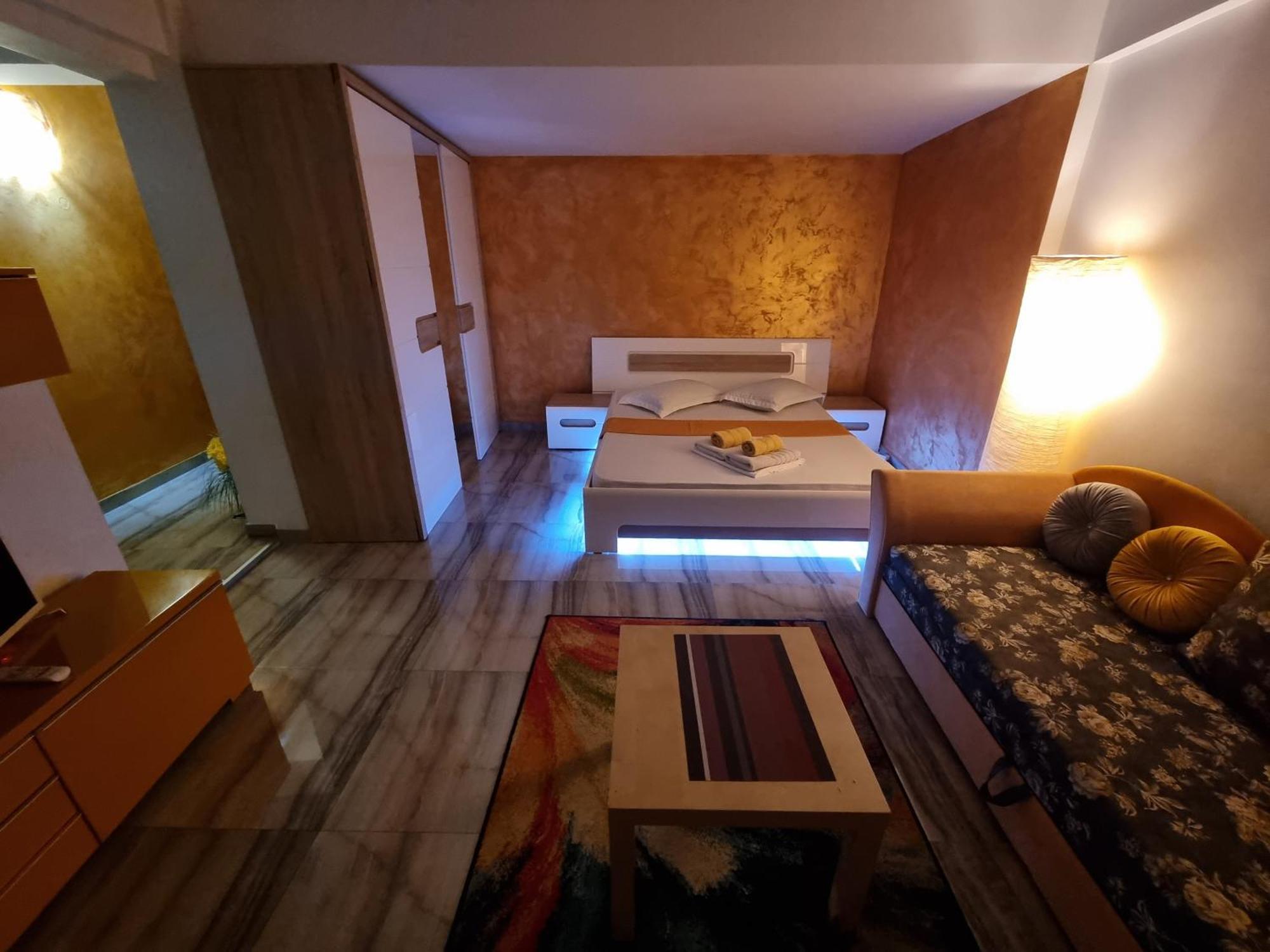 Golden Studio- Panoramic View With Terrace Bukarest Exteriör bild